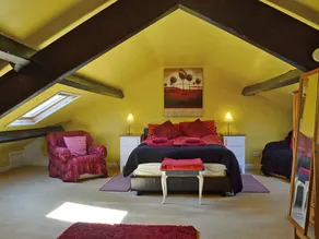 Family-oriented lovely cottage with garden & BBQ | Pet-friendly - Image 4