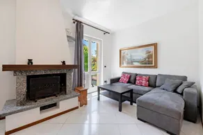 Holiday home with garden | Mountain view - Image 2