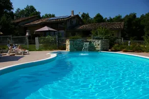 Fully equipped gite with garden, private pool & BBQ | River view | Dogs allowed - Image 5