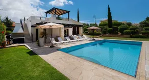 Villa con piscina privada, terraza y jardín | Vista panorámica - Image 5