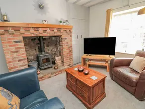 Cottage with garden - Image 4