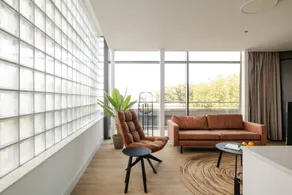 Beautiful Penthouse in the centre w Free Parking - Image 3