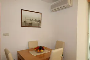 Flat with barbeque | Garden view - Image 4