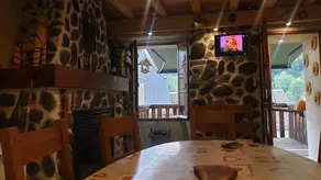 Agréable chalet convivial et familial avec terrasse et barbecue | Vue lac | Avec animaux admis - Image 5