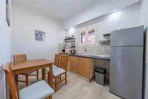 Apartment 'Two Bedroom 3' with Wi-Fi and Air Conditioning - Image 5