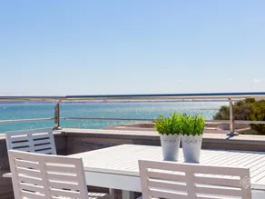 Holiday apartment with terrace, barbecue & hot tub | Sea view - Image 5