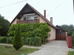 Flat with barbecue & garden - Image 3
