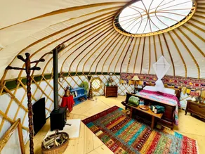 Luxury Bohemian Yurt Retreat with Valley Views & Stargazing Roof Window in Penne d'Agenais, France - Image 2