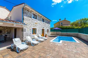 Letting with barbeque, pool & terrace | Pool view - Image 2