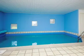 Holiday home with sauna, garden & pool - Image 3