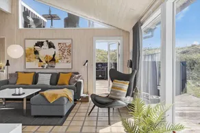 Holiday home with barbecue & terrace - Image 3