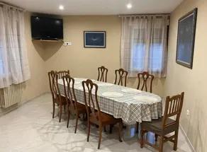 Maison avec barbecue, terrasse et jardin | Vue montagne - Image 4
