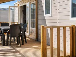 Mobile home with heated pool & terrace - Image 5