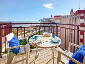 Fully equipped nice apartment with pool & garden | Sea view | Beach nearby - Image 2