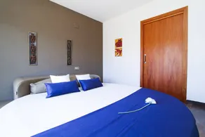 Fully equipped ample house with private pool, garden & terrace - Image 4