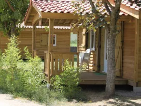 Chalet con terraza y piscina climatizada - Image 4