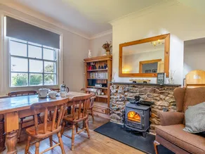 Cottage with garden & BBQ | River view - Image 5