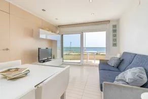 Apartment 'Super Beach 2' with Sea View, Balcony and Wi-Fi - Image 4