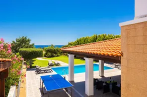 Family-friendly nice villa with terrace, private pool & garden | Beach view | Close to the beach - Image 5