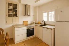 Holiday home with barbeque - Image 2