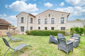 Holiday Home 'Les Echaunes' with Private Terrace, Wi-Fi and Air Conditioning - Image 2