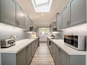 Cottage with barbeque & garden | River view - Image 4
