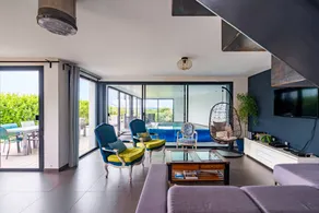 House with terrace, BBQ & private pool - Image 4