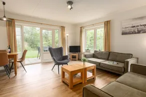 Espléndida villa con sauna, terraza y jardín - Image 2