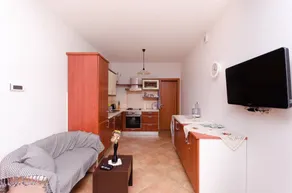 Fully equipped charming holiday apartment with garden, terrace & barbeque | Sea view | Close to the beach - Image 4