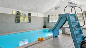 Family-oriented spacious holiday home with garden, hot tub & private pool | Pets allowed - Image 2