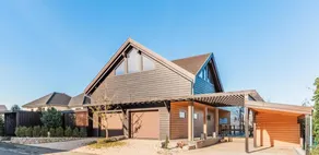 Family-oriented villa with barbecue, heated pool & garden | Mountain view | Good for workation - Image 3