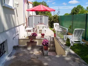 APARTMENT IN INDIVIDUAL HOUSE - Image 2