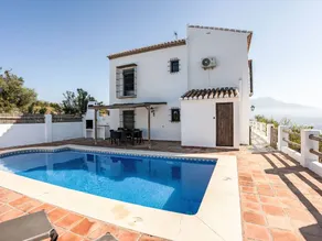 House with barbeque, terrace & private pool | Dogs allowed - Image 2