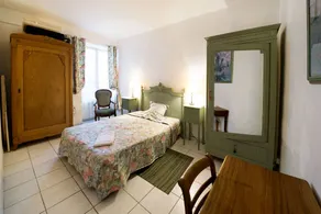 Gîte adatto alle famiglie con piscina privata, giardino e griglia | Vista sul giardino | Ammette cani - Image 3