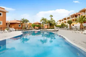 Wohnung mit Terrasse und Pool | Meerblick - Image 2