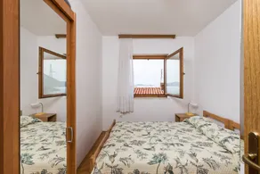 Flat | Water view - Image 4