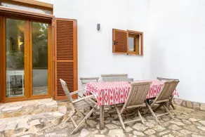 Fully equipped holiday home with pool, terrace & barbecue | Suitable for remote work | Dogs allowed - Image 4