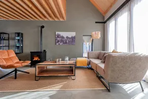 Chalet with terrace & garden - Image 3