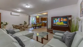 Voll ausgestattete Villa mit Grill und Whirlpool | Haustiere sind willkommen - Image 2