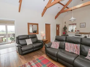 Cottage avec jacuzzi et jardin - Image 4