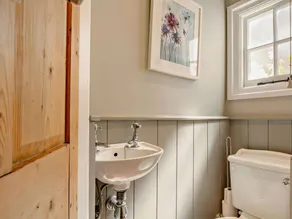 Fully equipped beautiful cottage with garden | Pet-friendly - Image 4