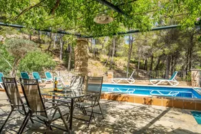 Fully equipped charming house with garden, pool & terrace | Mountain view | Suitable for remote work - Image 2