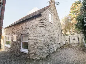 Fully equipped lovely cottage with garden | Dogs allowed - Image 2