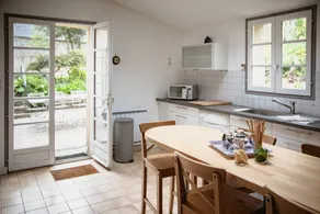 Holiday home with BBQ & terrace | Garden view - Image 2