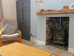 Fully equipped beautiful cottage with garden - Image 4