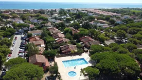 Fully equipped house with pool, garden & BBQ - Image 3
