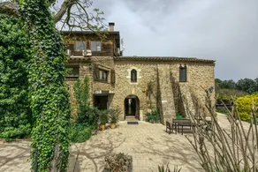 Holiday home with terrace, garden & pool | Mountain view - Image 2