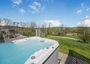 Chalet with terrace, sauna & jacuzzi - Image 2