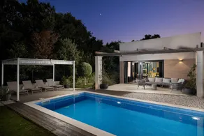 Villa mit Grill, Terrasse und Pool - Image 4