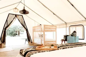 Spacious Deluxe Safari Tent with Large Outdoor Area in Hobe Sound, Florida - Image 2